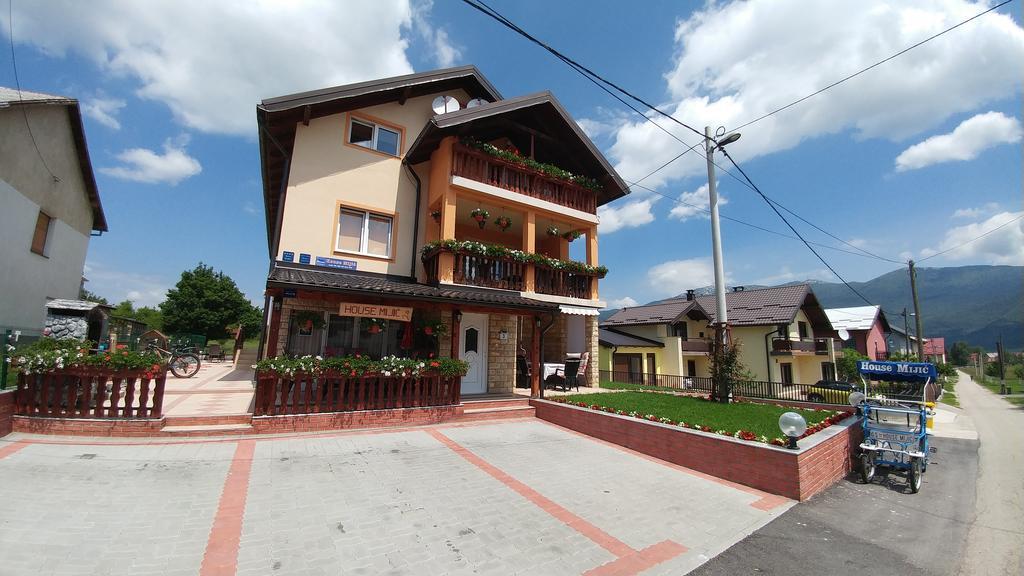 Guest House Mijic Korenica Kültér fotó